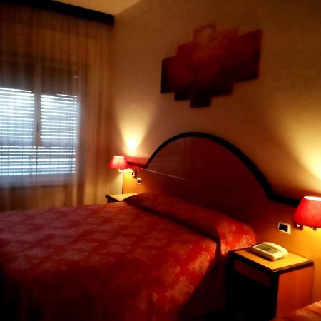 H&L Hotel Чинизелло-Бальзамо Экстерьер фото